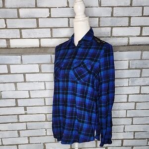 • Express Women's Long Sleeve Button Up Plaid Flannel XS Crochet Back Blue Black